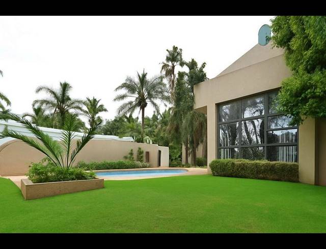 4 BEDROOM HOUSE FOR SALE IN BENMORE GARDENS